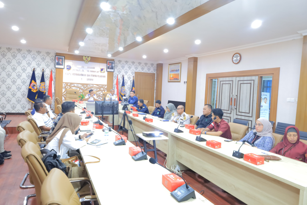 Evaluasi Laporan Triwulan IV Stranas PK