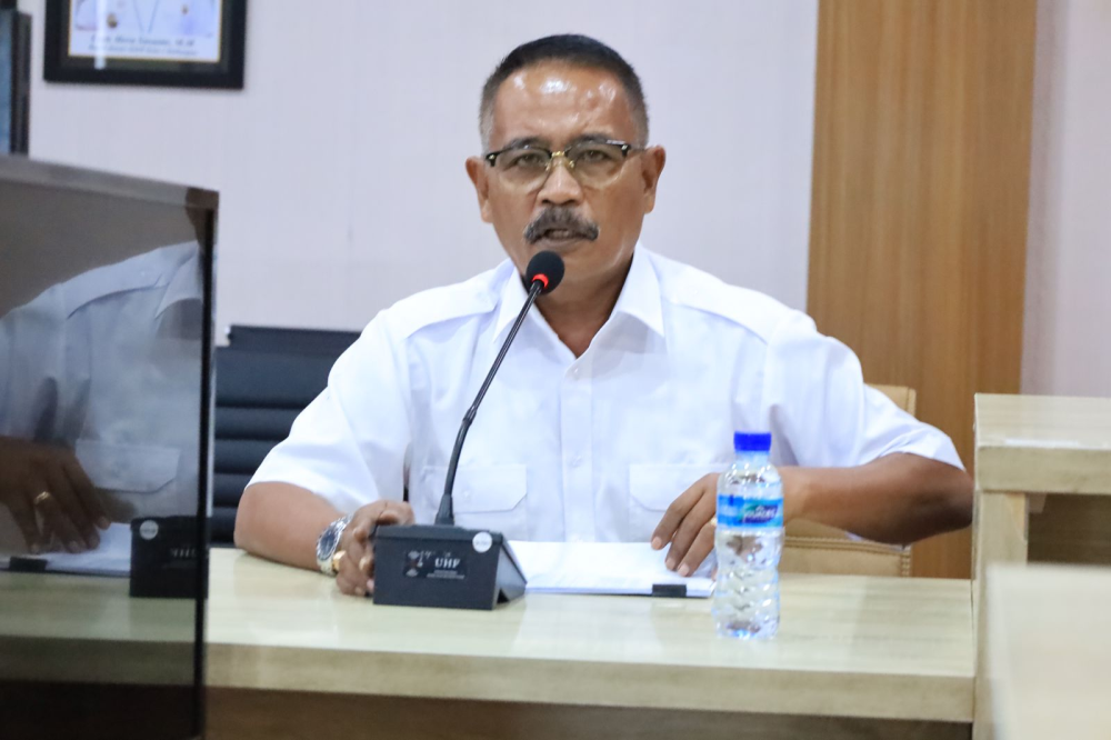 Penyerahan Kartu Tanda Anggota Koperasi TKBM