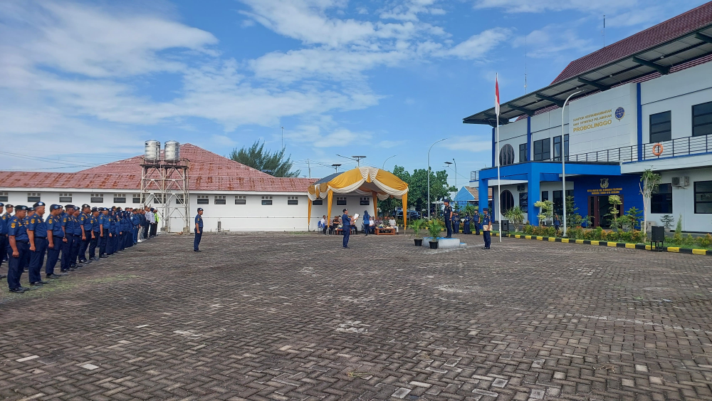 Hadapi Angkutan Laut Nataru, KSOP IV Probolinggo Dirikan Posko dan Maksimalkan Mini MCC