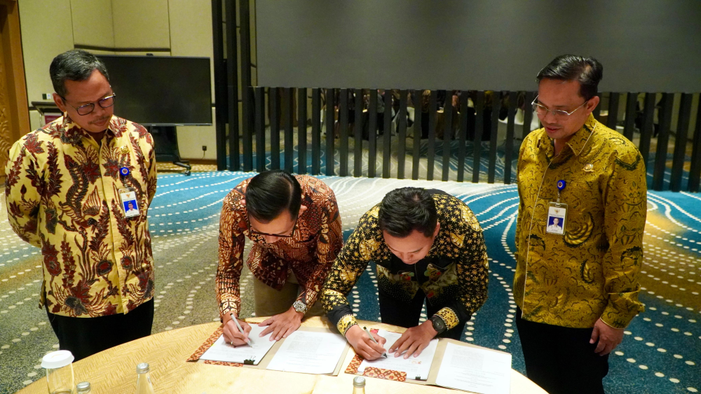 TINGKATKAN KONEKTIVITAS TRANSPORTASI, KEMENHUB TANDATANGANI PERJANJIAN KERJASAMA PENYELENGGARAAN PELAYARAN PERINTIS DAN KEWAJIBAN PELAYANAN PUBLIK PSO ANGKUTAN LAUT TAHUN ANGGARAN 2025