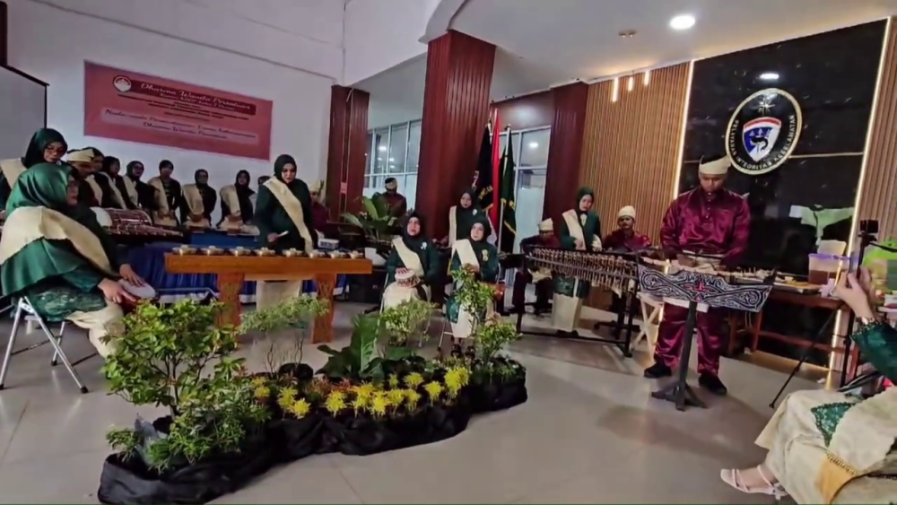 LAGU IBU KITA KARTINI DIMAINKAN OLEH DWP KSOP KELAS I DUMAI