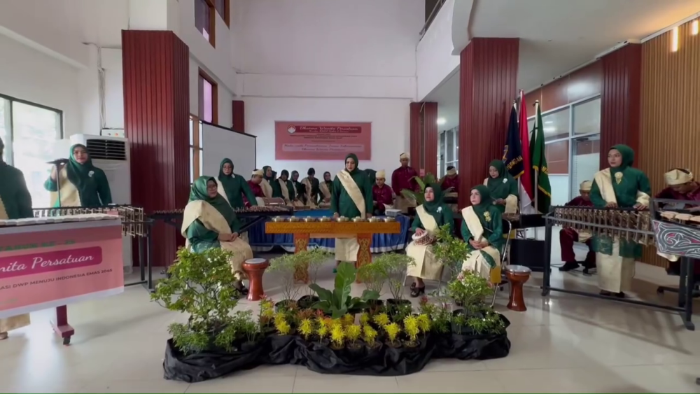LAGU BUNDA DIMAINKAN OLEH DWP KSOP KELAS I DUMAI