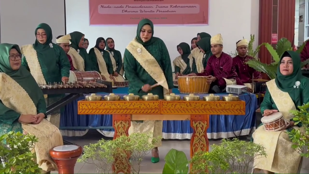LAGU BUNDA DIMAINKAN OLEH DWP KSOP KELAS I DUMAI