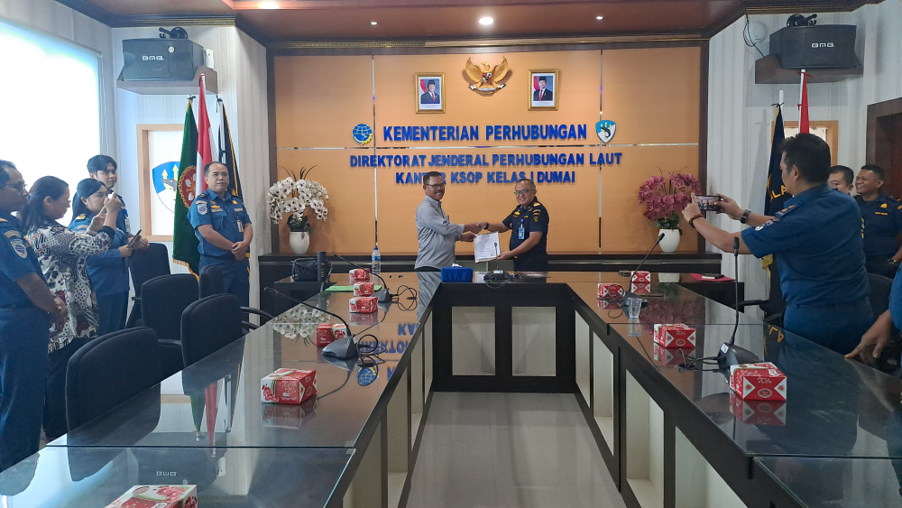 PENANDATANGANAN PERJANJIAN KERJASAMA ANTARA KANTOR KSOP KELAS I DUMAI DENGAN PT. MARITA MAKMUR JAYA TENTANG PENGGUNAAN PERAIRAN TERMINAL KHUSUS  (TERSUS)  PT. MARITA MAKMUR JAYA