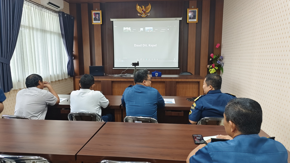 KANTOR KSOP KELAS I DUMAI DAN PT. KRAKATAU BANDAR SAMUDERA MENGIKUTI RAPAT TINDAK LANJUT PERMOHONAN PERSETUJUAN PENGGUNAAN SARANA BANTU PEMANDUAN KAPAL PT. KRAKATAU BANDAR SAMUDERA PADA WILAYAH TERMINAL KHUSUS DI PERAIRAN WAJIB PANDU KELAS I PELABUHAN DUM