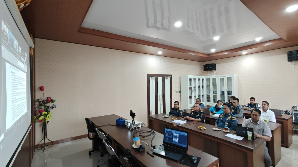 KANTOR KSOP KELAS I DUMAI DAN PT. KRAKATAU BANDAR SAMUDERA MENGIKUTI RAPAT TINDAK LANJUT PERMOHONAN PERSETUJUAN PENGGUNAAN SARANA BANTU PEMANDUAN KAPAL PT. KRAKATAU BANDAR SAMUDERA PADA WILAYAH TERMINAL KHUSUS DI PERAIRAN WAJIB PANDU KELAS I PELABUHAN DUM