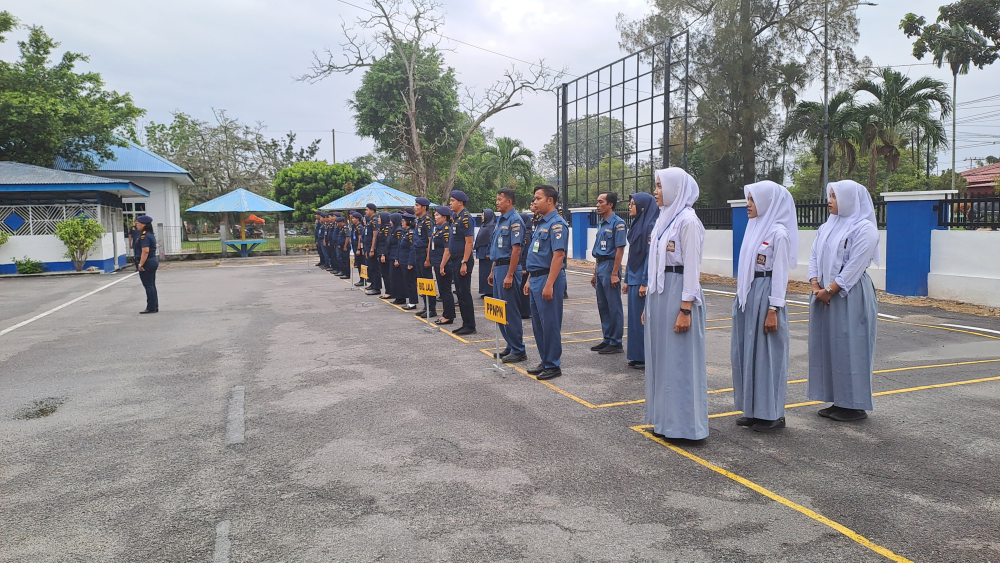 KEGIATAN APEL PAGI DI KANTOR KSOP KELAS I DUMAI
