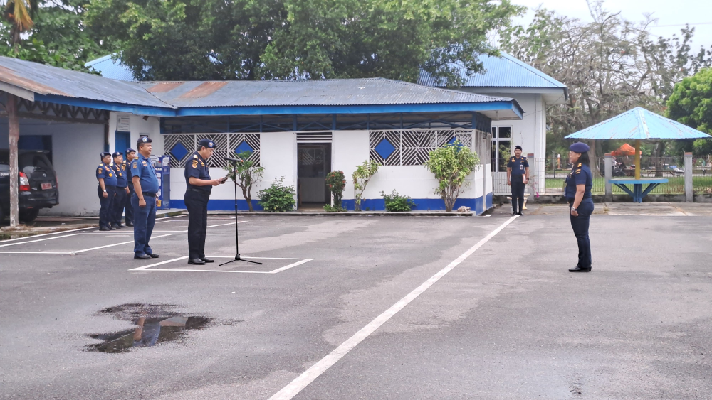 KEGIATAN APEL PAGI DI KANTOR KSOP KELAS I DUMAI