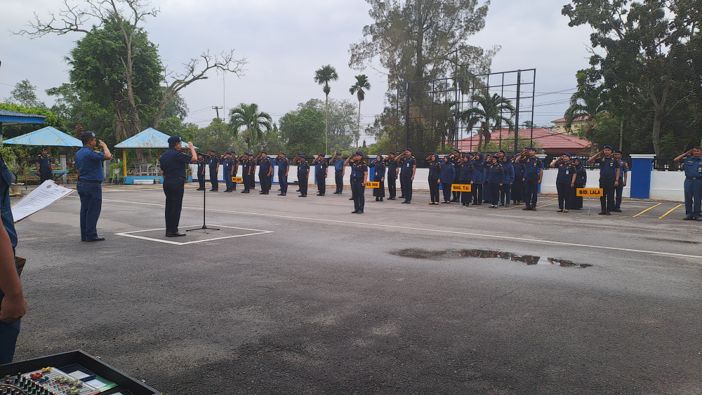 KEGIATAN APEL PAGI DI KANTOR KSOP KELAS I DUMAI