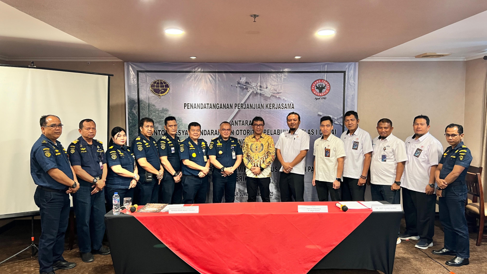 Penandatanganan Perjanjian Kerjasama antara Kantor Kesyahbandaran dan Otoritas Pelabuhan Kelas I Dumai dengan PT. Semen Padang Tentang Sewa Perairan Terminal Khusus (Tersus) PT. Semen Padang