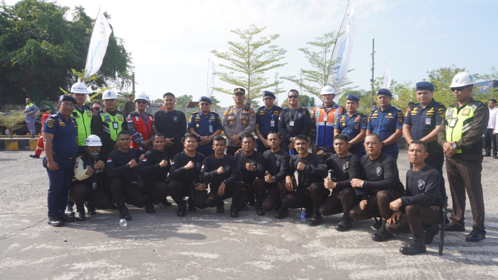 Kantor KSOP Kelas I Dumai menghadiri Kegiatan Apel Bulan K3 Nasional Provinsi Riau Tahun 2025 di Pelabuhan Pelindo Dumai.