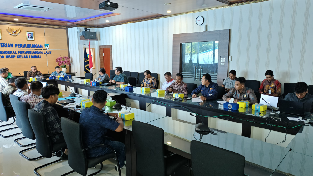 Kantor KSOP Kelas I Dumai melakukan Kegiatan Rapat Evaluasi dan Pembahasan Pekerjaan Pengerukan PT. Pelindo Regional I Dumai