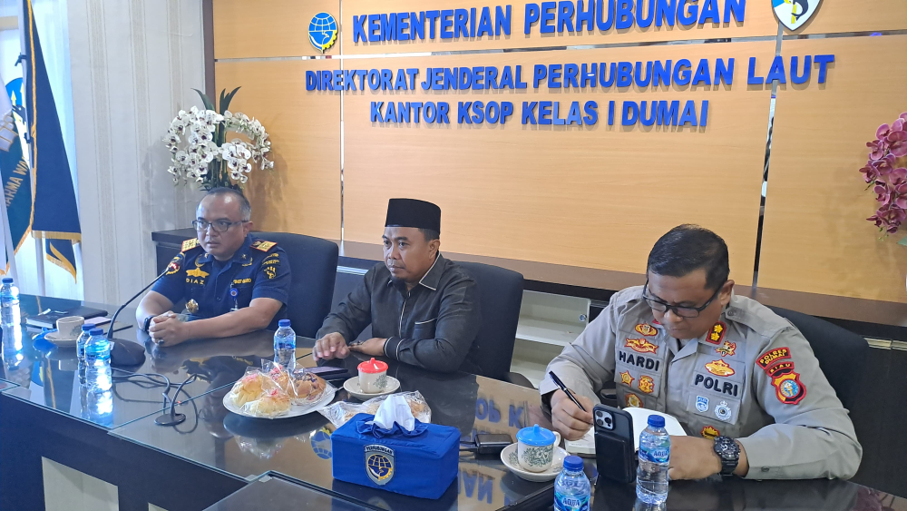 Rapat Evaluasi dan Implementasi Peraturan Menteri Perhubungan Nomor KM 35 Tahun 2007 tentang Pedoman Perhitungan Tarif Pelayanan Jasa Bongkar Muat dari dan ke Kapal di pelabuhan wilayah kerja Kantor KSOP Kelas I Dumai.