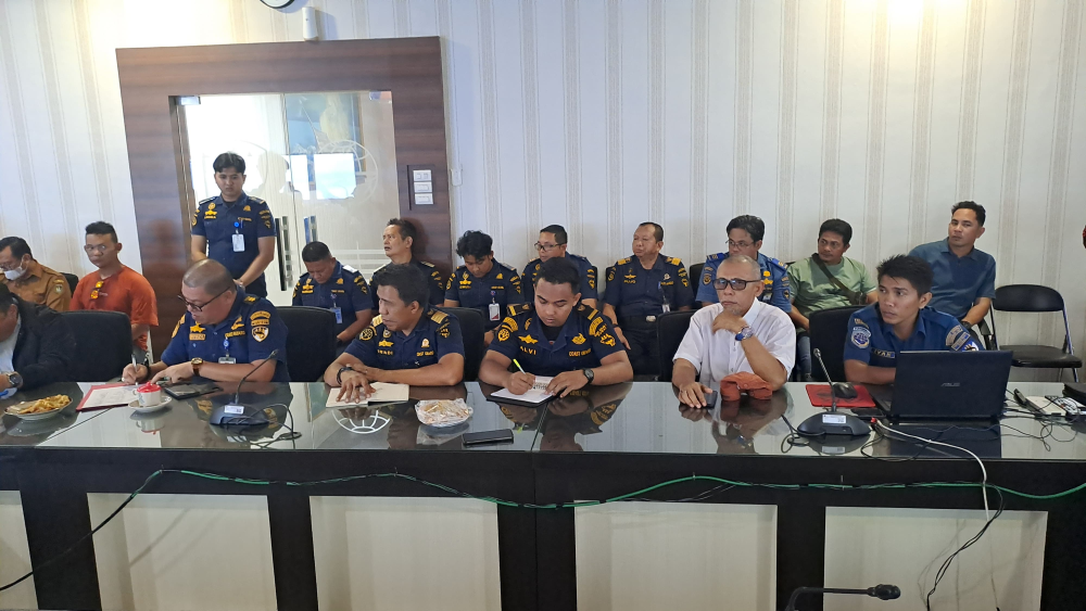 Rapat Evaluasi dan Implementasi Peraturan Menteri Perhubungan Nomor KM 35 Tahun 2007 tentang Pedoman Perhitungan Tarif Pelayanan Jasa Bongkar Muat dari dan ke Kapal di pelabuhan wilayah kerja Kantor KSOP Kelas I Dumai.