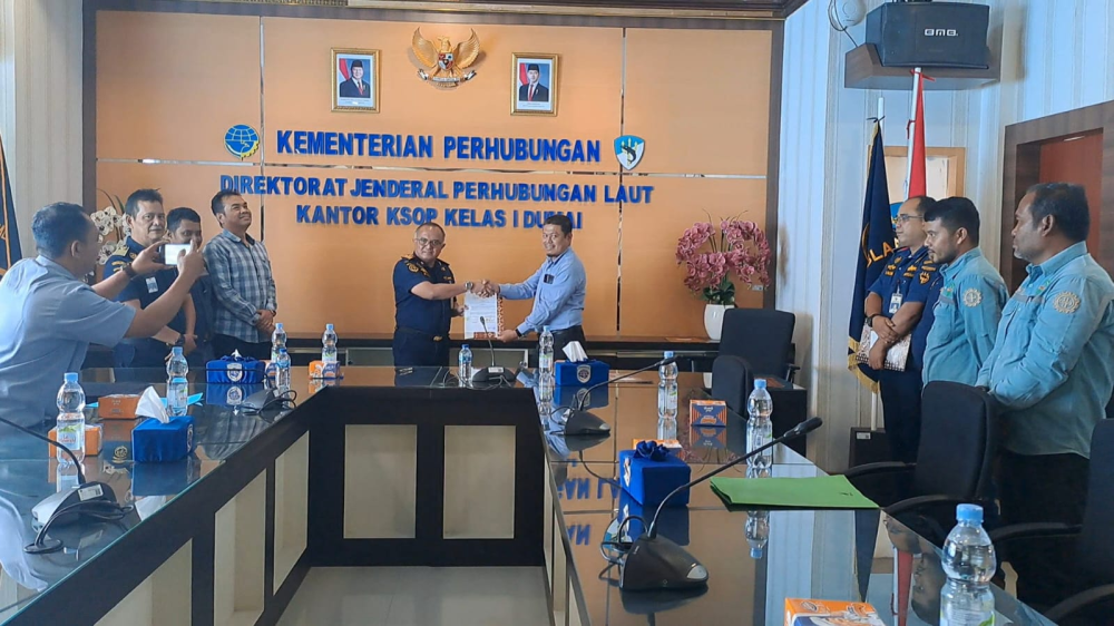 Penandatanganan Addendum dan Perjanjian Kerjasama Antara Kantor KSOP Kelas I Dumai dengan PT. Adhitya Serayakorita serta PT. Priatama Riau tentang Penggunaan Perairan Terminal Khusus.