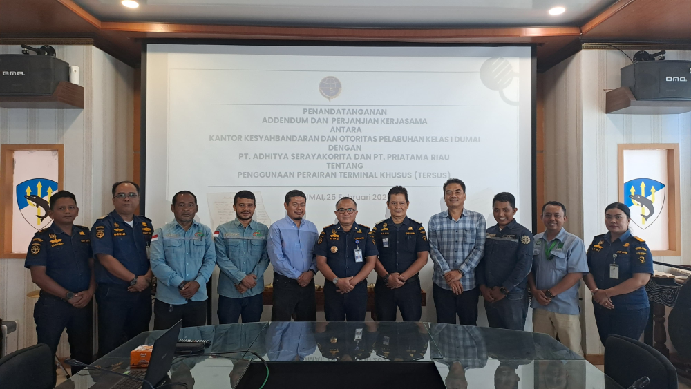 Penandatanganan Addendum dan Perjanjian Kerjasama Antara Kantor KSOP Kelas I Dumai dengan PT. Adhitya Serayakorita serta PT. Priatama Riau tentang Penggunaan Perairan Terminal Khusus.
