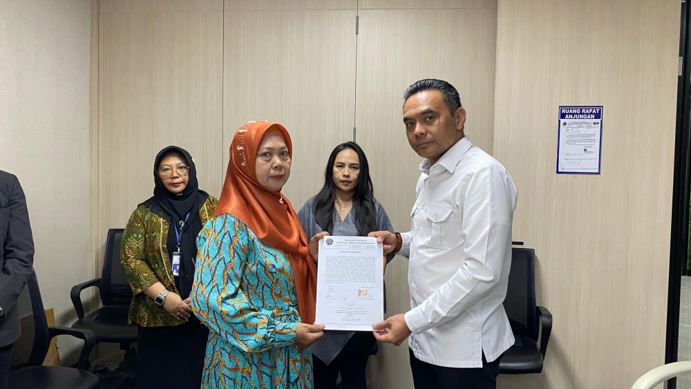 KEMENHUB FASILITASI PENYERAHAN ASURANSI DAN SANTUNAN KEPADA KELUARGA PELAUT YANG MENINGGAL SAAT BERTUGAS