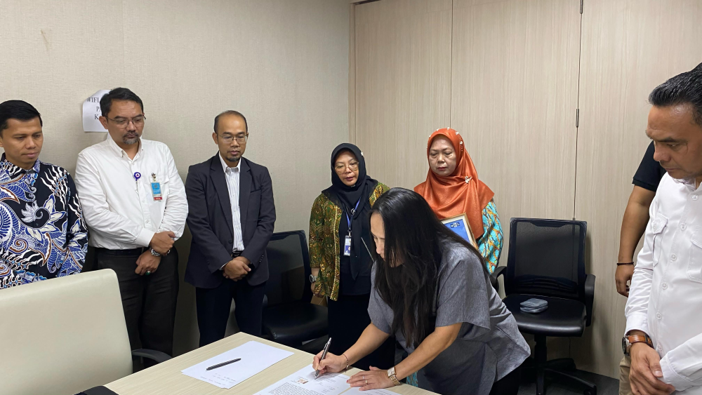 KEMENHUB FASILITASI PENYERAHAN ASURANSI DAN SANTUNAN KEPADA KELUARGA PELAUT YANG MENINGGAL SAAT BERTUGAS