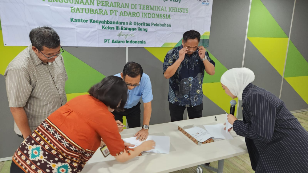 Penandatanganan Perjanjian Kerja Sama Penggunaan Perairan Terminal Khusus antara Kantor KSOP Kelas III Rangga Ilung & PT Adaro Indonesia