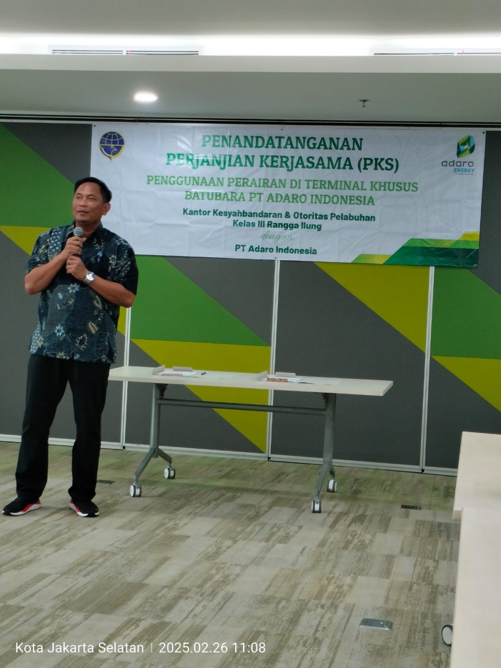 Penandatanganan Perjanjian Kerja Sama Penggunaan Perairan Terminal Khusus antara Kantor KSOP Kelas III Rangga Ilung & PT Adaro Indonesia