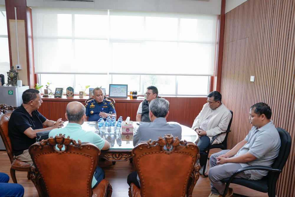 Kepala Kantor KSOP Kelas I Dumai  menerima kunjungan dari Dewan Direksi (Board of Directors) PT. Krakatau Bandar Samudera di Kantor KSOP Kelas I Dumai.