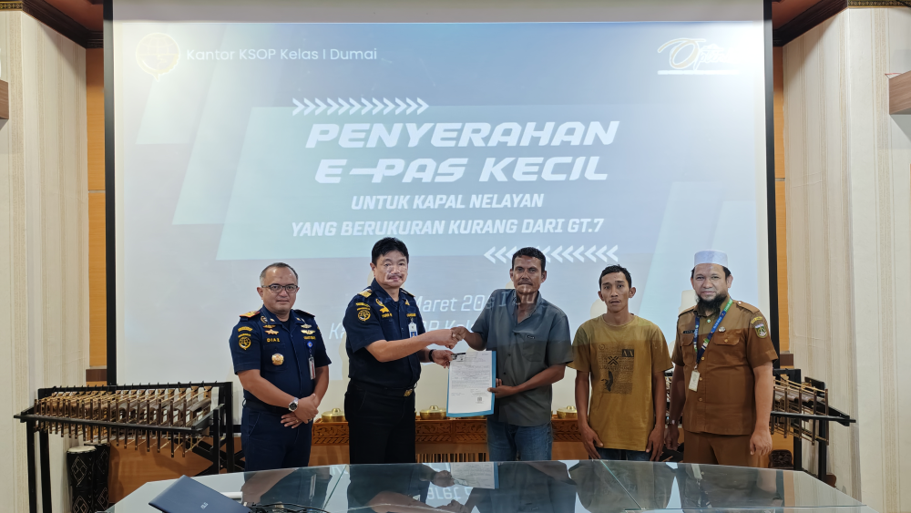Penyerahan E-Pas Kecil untuk Kapal Nelayan yang berukuran < GT.7.