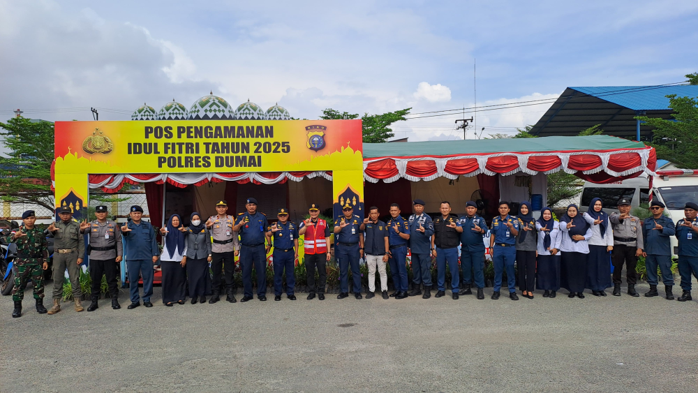 DIREKTUR KPLP DITJEN HUBLA MONITORING ARUS BALIK ANGKUTAN LAUT LEBARAN IDUL FITRI TAHUN 2025 DI PELABUHAN PENUMPANG PELINDO DUMAI