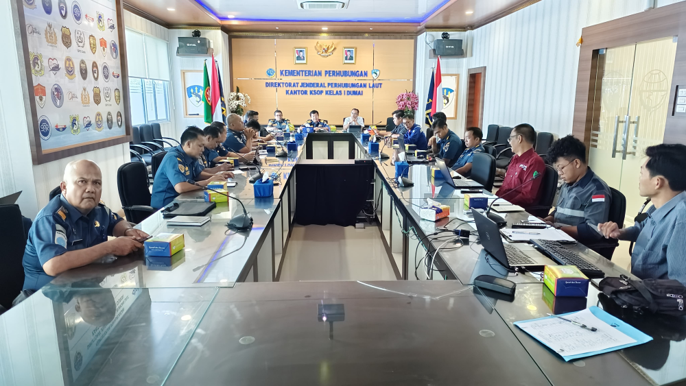 KSOP Kelas I Dumai melakukan Rapat Koordinasi Progres Pekerjaan Pengerukan PT. Pelindo Regional 1 Cabang Dumai.