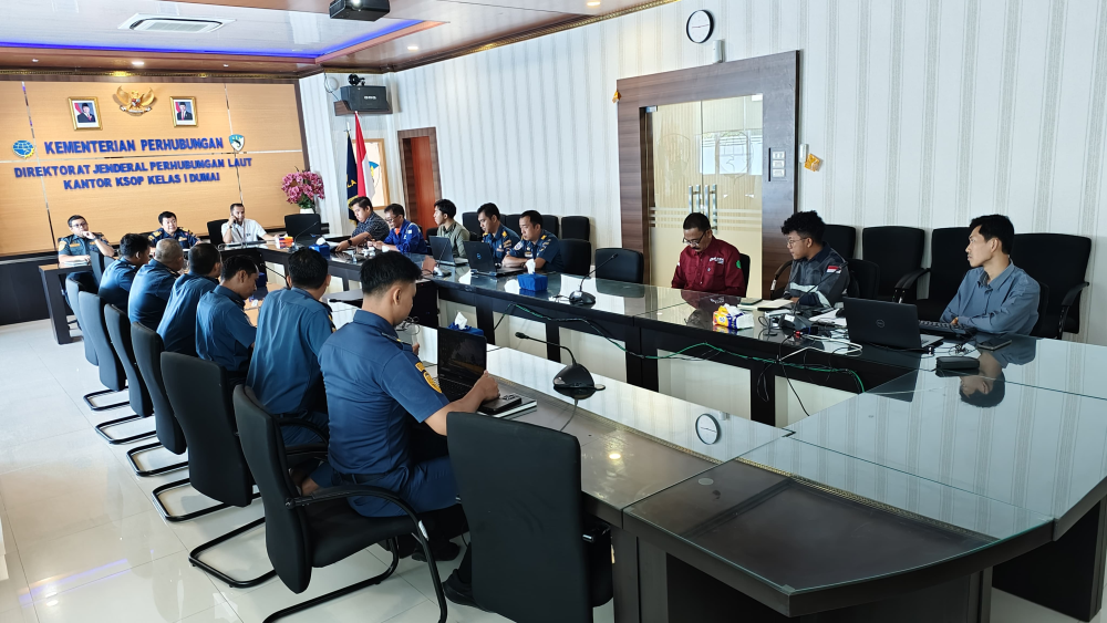 KSOP Kelas I Dumai melakukan Rapat Koordinasi Progres Pekerjaan Pengerukan PT. Pelindo Regional 1 Cabang Dumai.