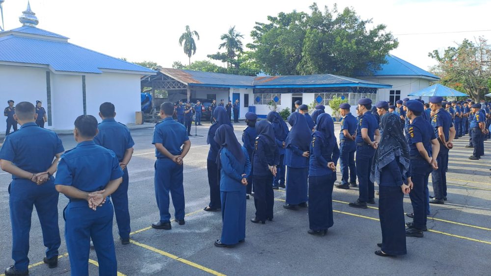 KEGIATAN APEL PAGI DI KANTOR KSOP KELAS I DUMAI