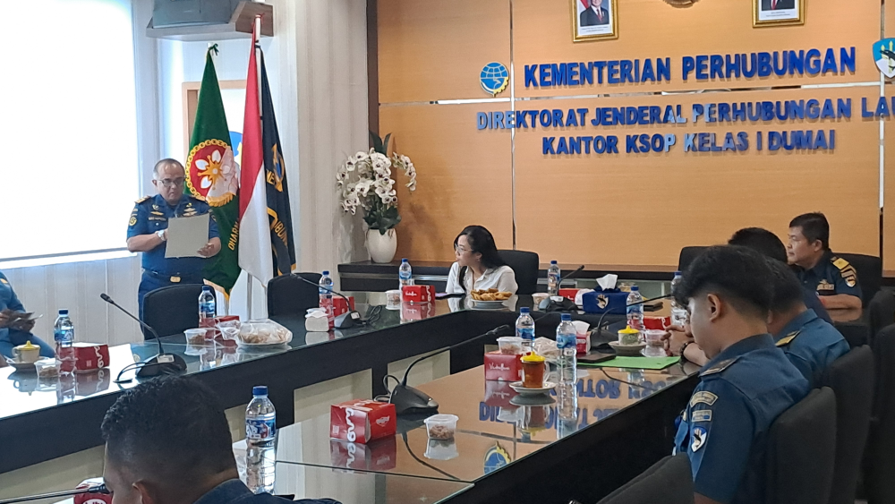 Penandatanganan Perjanjian Kerja sama antara Kantor KSOP Kelas I Dumai dengan PT. Sumber Tani Agung Oils and Fats tentang Penggunaan Perairan Terminal Khusus (Tersus).