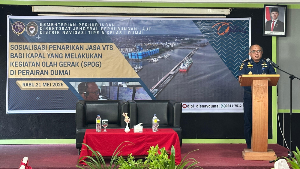 SOSIALISASI PENARIKAN JASA VTS  BAGI KAPAL YANG MELAKUKAN  KEGIATAN OLAH GERAK (SPOG)  DI PERAIRAN DUMAI