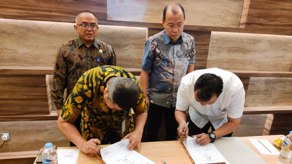 Penandatanganan Perjanjian Kerja Sama Antara KANTOR KSOP Kelas I Dumai dengan PT. IVO MAS TUNGGAL tentang Penggunaan Perairan Terminal Khusus PT. IVO MAS TUNGGAL dan Penandatanganan Perjanjian Kerja Sama antara Kantor KSOP Kelas I Dumai dengan PT. OLEOKIM