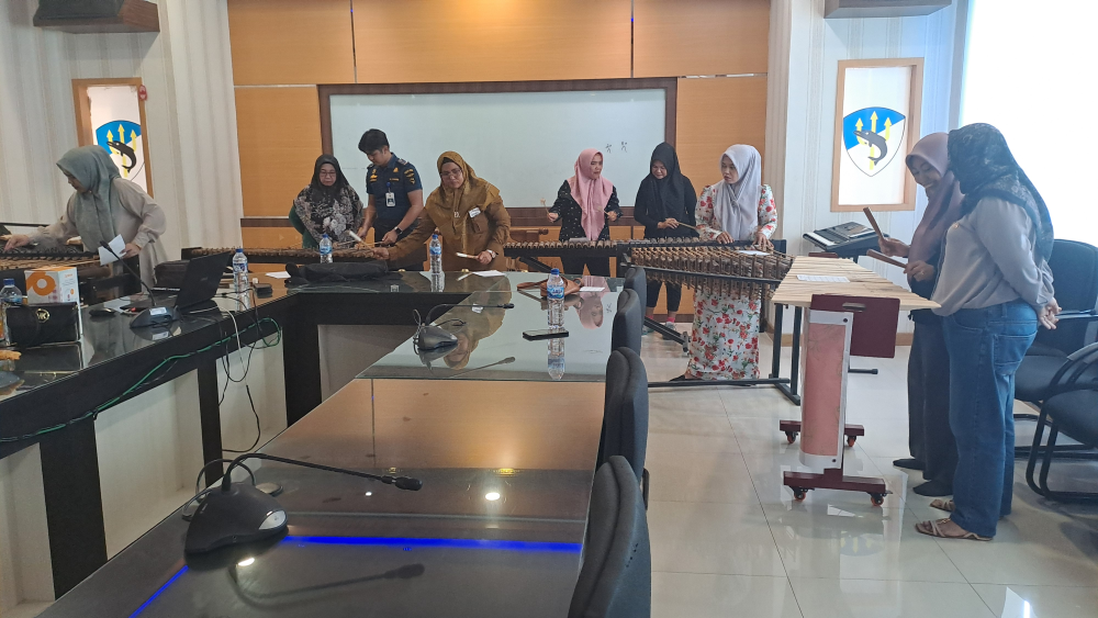 DWP KANTOR KSOP KELAS I DUMAI MELAKUKAN KEGIATAN LATIHAN ALAT MUSIK TRADISONAL