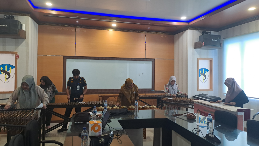 DWP KANTOR KSOP KELAS I DUMAI MELAKUKAN KEGIATAN LATIHAN ALAT MUSIK TRADISONAL