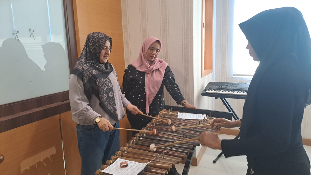DWP KANTOR KSOP KELAS I DUMAI MELAKUKAN KEGIATAN LATIHAN ALAT MUSIK TRADISONAL