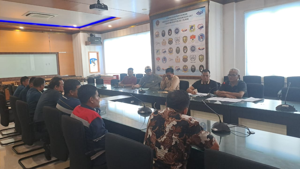 Rapat Audiensi antara Ketua Unit Usaha Pengerahan Jasa Tenaga Kerja Bongkar Muat PT. Oleokimia Sejahtera Mas dengan PT. Oleokimia Sejahtera Mas.