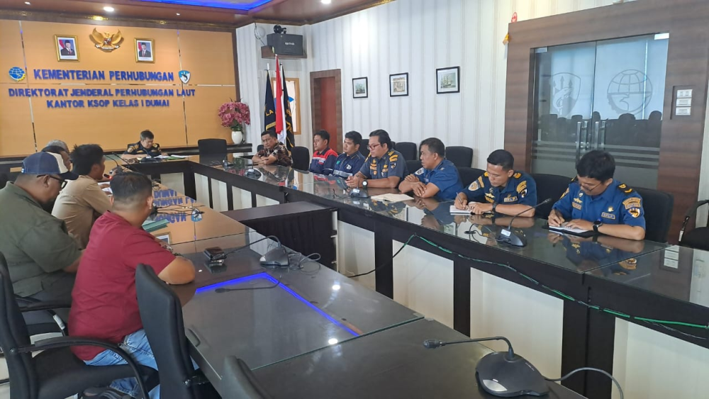 Rapat Audiensi antara Ketua Unit Usaha Pengerahan Jasa Tenaga Kerja Bongkar Muat PT. Oleokimia Sejahtera Mas dengan PT. Oleokimia Sejahtera Mas.