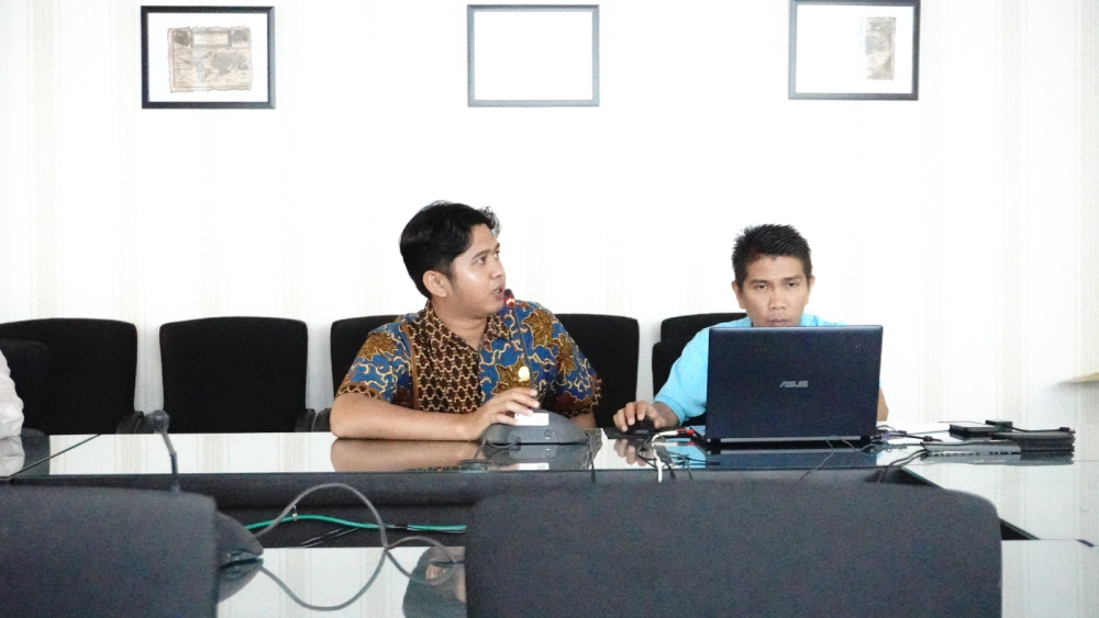 RAPAT PEMBAHASAN DRAF PERJANJIAN KERJA SAMA ANTARA KANTOR KSOP KELAS I DUMAI DENGAN PT KRAKATAU BANDAR SAMUDERA TENTANG PELAYANAN JASA PEMANDUAN DAN PENUNDAAN KAPAL DI TERMINAL UMUM SEMENTARA PT. CALANG SEJATI INDAH