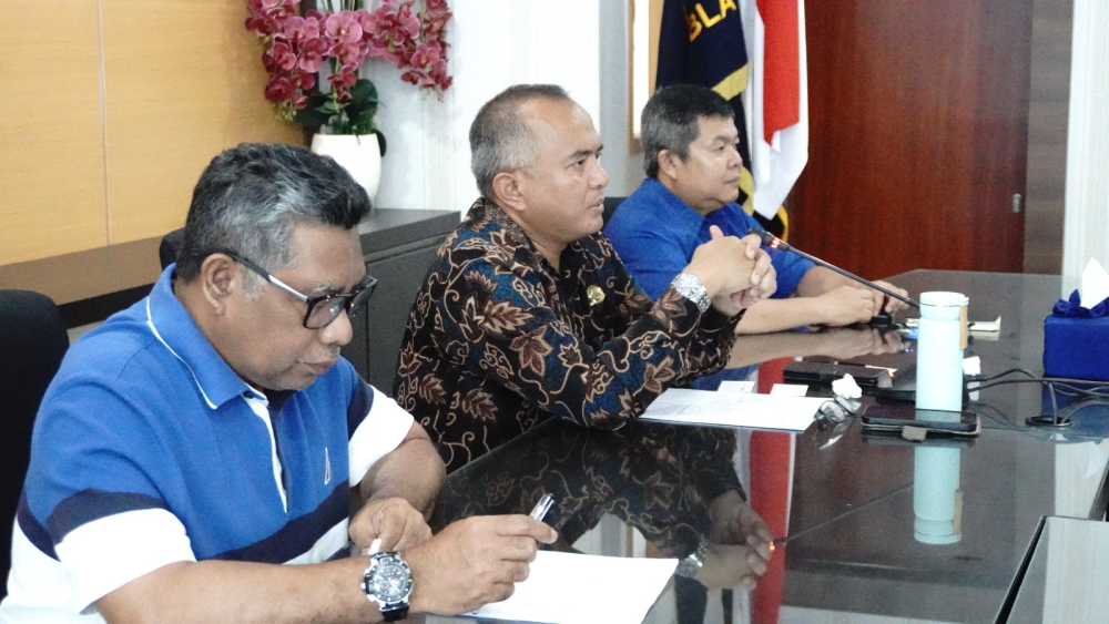 RAPAT PEMBAHASAN DRAF PERJANJIAN KERJA SAMA ANTARA KANTOR KSOP KELAS I DUMAI DENGAN PT KRAKATAU BANDAR SAMUDERA TENTANG PELAYANAN JASA PEMANDUAN DAN PENUNDAAN KAPAL DI TERMINAL UMUM SEMENTARA PT. CALANG SEJATI INDAH