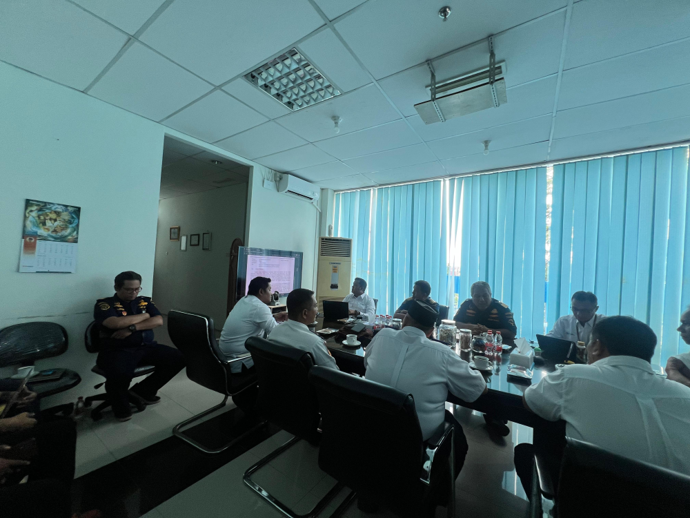 Rapat Pembahasan Penanganan Kendaraan Over Dimension dan Over Loading di Lingkungan Pelabuhan Regional Dumai