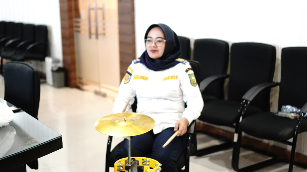 DWP KANTOR KSOP KELAS I DUMAI TERUS BERLATIH MEMAINKAN ALAT MUSIK TRADISIONAL