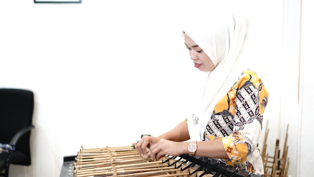 DWP KANTOR KSOP KELAS I DUMAI TERUS BERLATIH MEMAINKAN ALAT MUSIK TRADISIONAL
