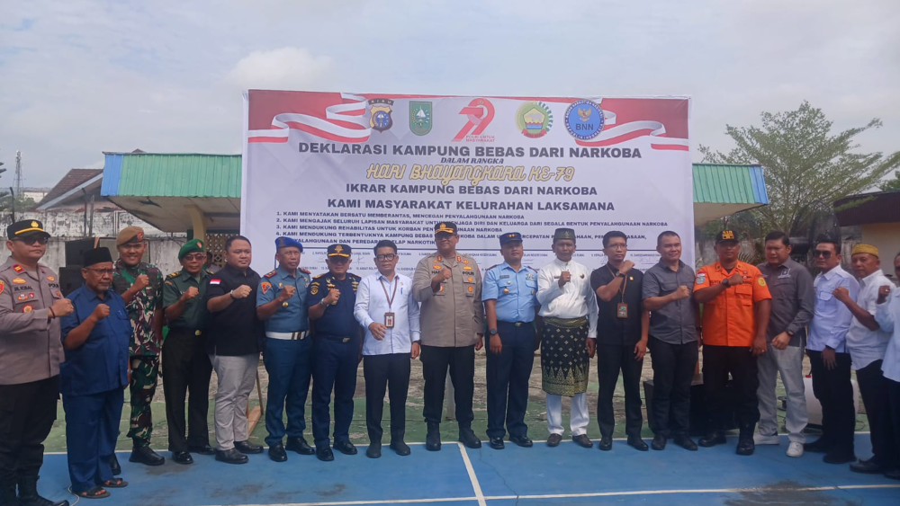DEKLARASI KAMPUNG BEBAS DARI NARKOBA DALAM RANGKA HARI BHAYANGKARA&nbsp;KE-79