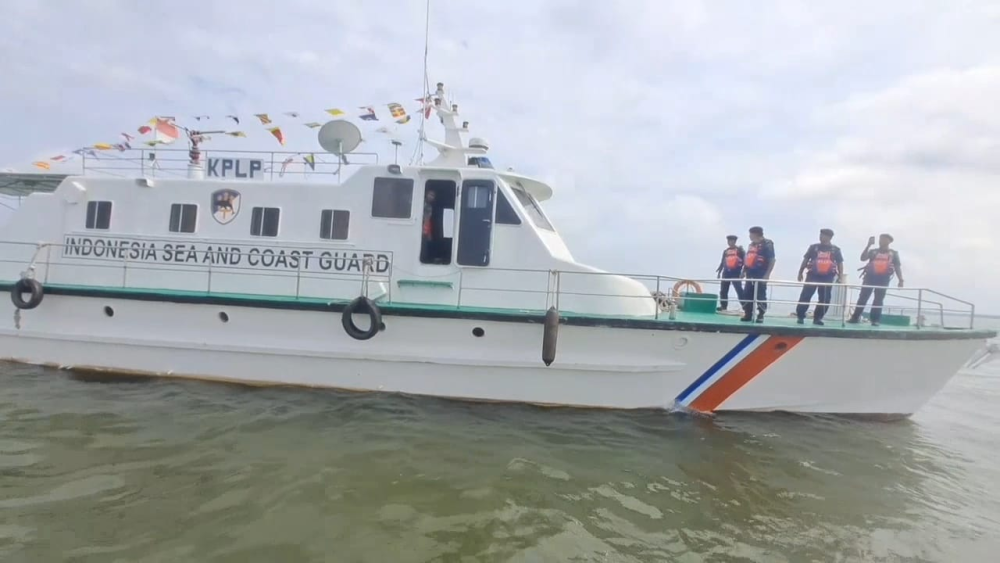 PEMBUNYIAN SULING KAPAL, DALAM RANGKA MEMPERINGATI HARI PELAUT SEDUNIA TAHUN 2025 DI WILAYAH PERAIRAN DUMAI
