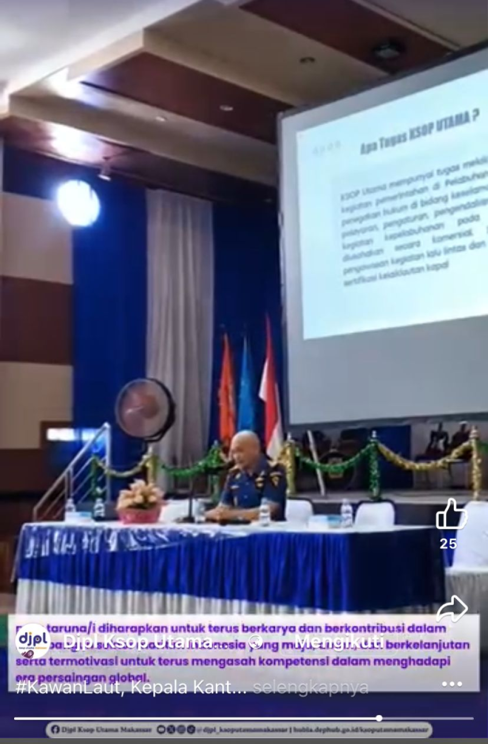 Kepala Kantor Kesyahbandaran dan Otoritas Pelabuhan Utama Makassar, Ir. Jon Kenedi, M.Mar.Eng., M.M., IPU., ASEAN Eng., APEC Eng., hadir sebagai narasumber dalam kegiatan Pembekalan Taruna/i yang diselenggarakan di Aula POLIMARIM AMI Makassar