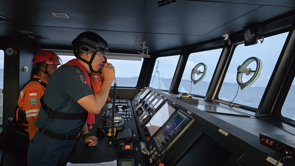 Medical Evacuation Terhadap Crew Kapal Asing MT. Olympic Life