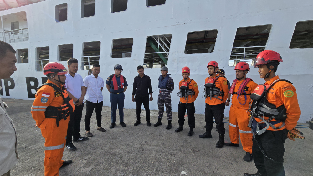 Medical Evacuation Terhadap Crew Kapal Asing MT. Olympic Life