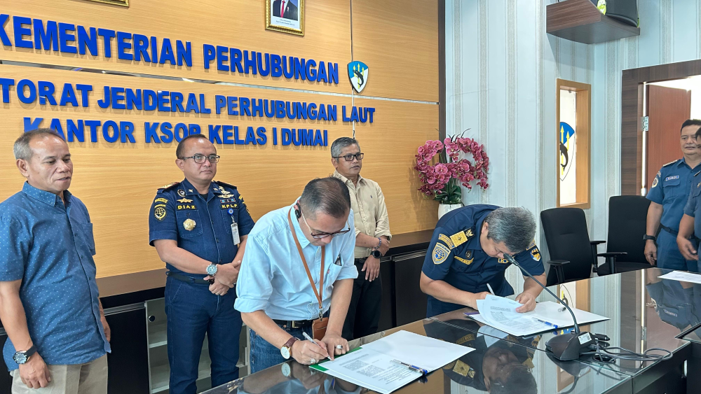 PENANDATANGANAN PERJANJIAN KERJA SAMA ANTARA KANTOR KESYAHBANDARAN DAN OTORITAS PELABUHAN KELAS I DUMAI DENGAN PT. PELABUHAN INDONESIA (PERSERO) REGIONAL 1 DUMAI TENTANG PELAYANAN JASA PEMANDUAN DAN PENUNDAAN KAPAL DI LUAR PERAIRAN WAJIB PANDU KELAS I