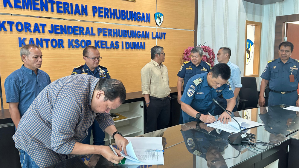 PENANDATANGANAN PERJANJIAN KERJA SAMA ANTARA KANTOR KESYAHBANDARAN DAN OTORITAS PELABUHAN KELAS I DUMAI DENGAN PT. PELABUHAN INDONESIA (PERSERO) REGIONAL 1 DUMAI TENTANG PELAYANAN JASA PEMANDUAN DAN PENUNDAAN KAPAL DI LUAR PERAIRAN WAJIB PANDU KELAS I
